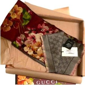 Authentic GUCCI Blooms Wool Scarf w/ Tags in Box